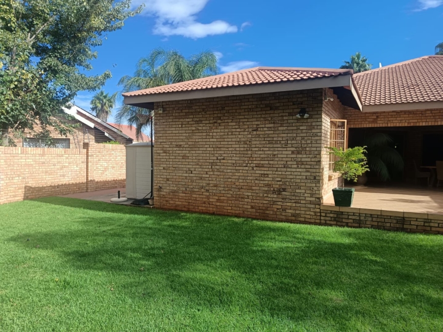 4 Bedroom Property for Sale in Hillcrest Northern Cape